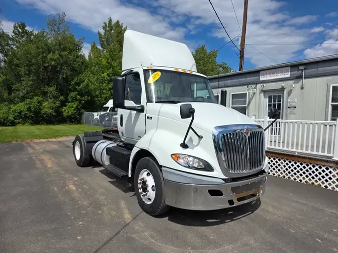 2020 NAVISTAR INTERNATIONAL RH613 DAYCAB S/A