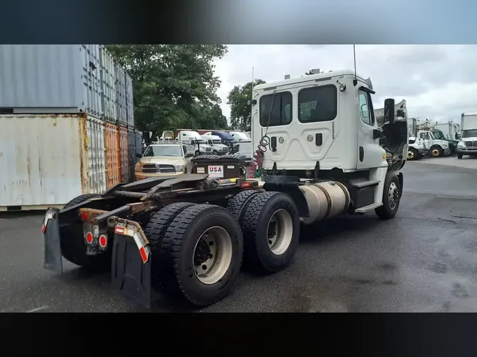 2017 FREIGHTLINER/MERCEDES CASCADIA 125df7ddee30574ad7f2b5d08864df6ac95