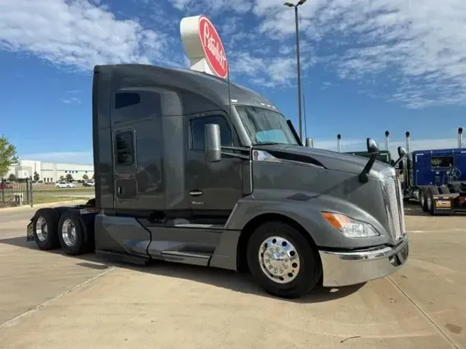 2023 Kenworth T680