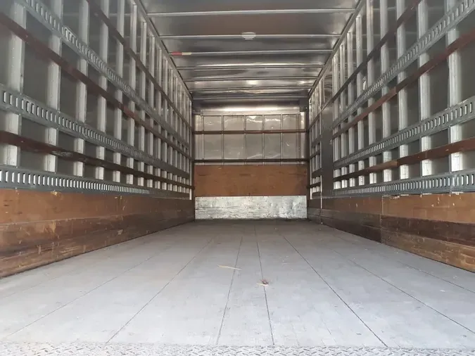 2018 FREIGHTLINER M2 106