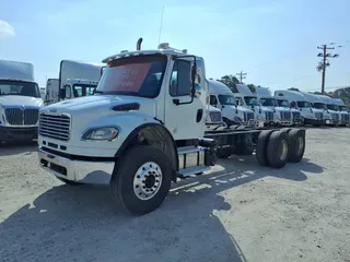 2018 FREIGHTLINER M2 106