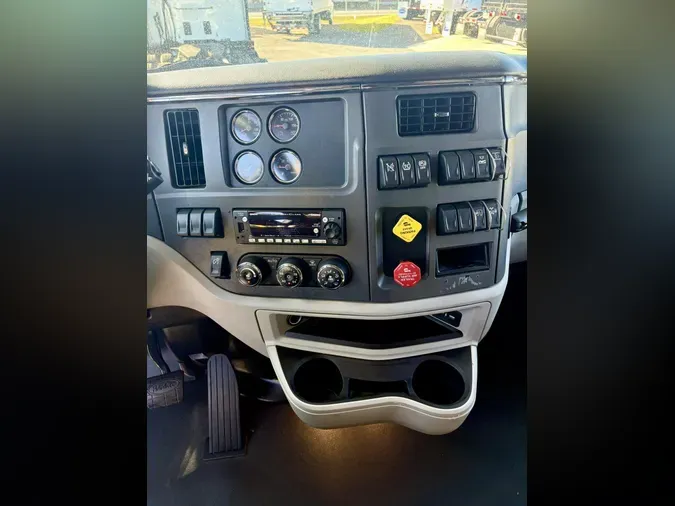 2022 Peterbilt 579