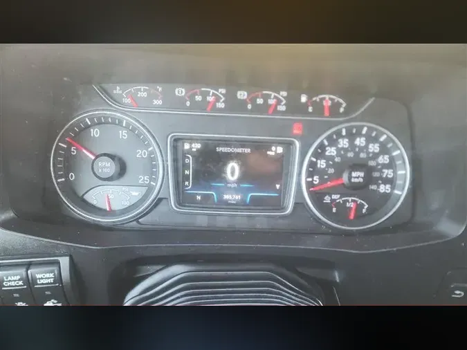 2020 INTERNATIONAL LT