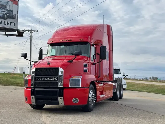 2019 MACK ANTHEMdf8d144a328fdb620b4dff25d2b49ccf