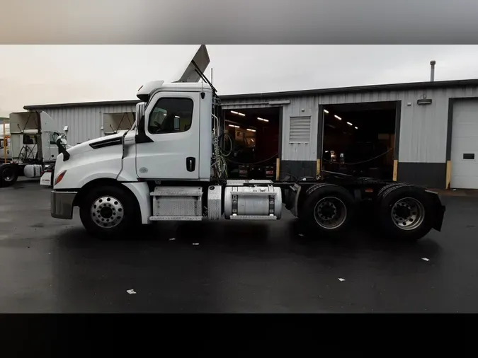 2019 Freightliner Cascadia 126df8df4e8b5fb8e2111fdc720af67fd18