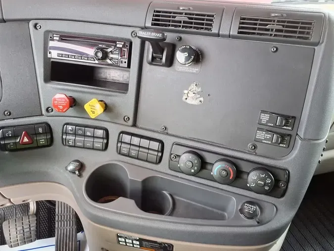 2019 FREIGHTLINER CASCADIA 125df8e81905b587072c289e6ae78142c97