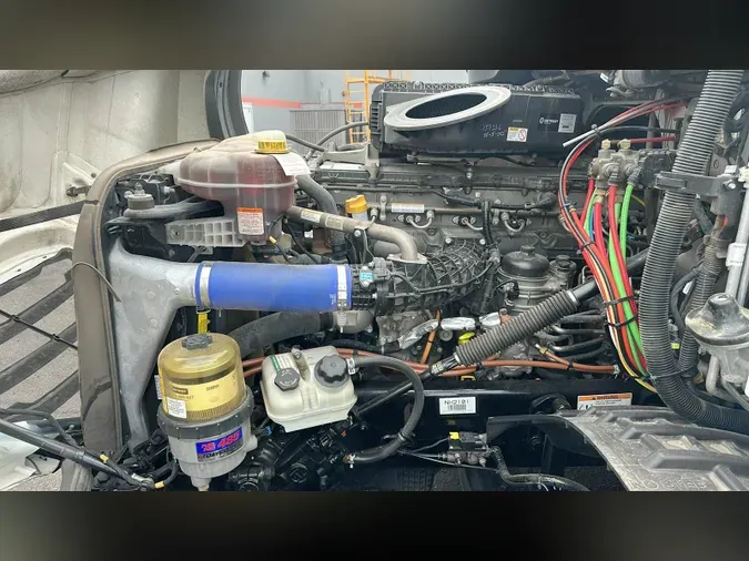 2023 Freightliner Cascadia 126df8f6c4f791a5569d8a0596338485e9d