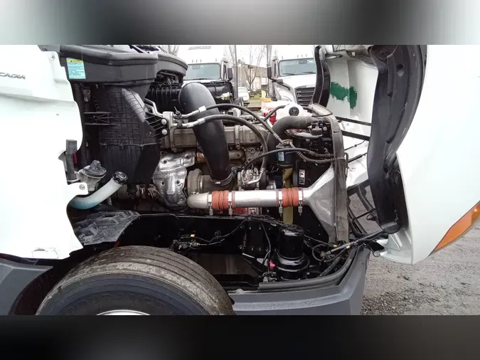 2020 Freightliner Cascadia 126