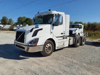 2018 VOLVO VNL64TRACTOR