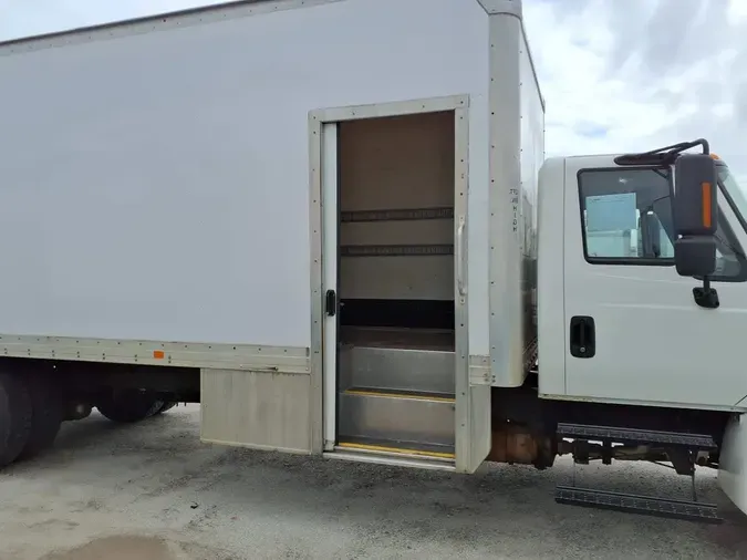 2018 NAVISTAR INTERNATIONAL 4300 LP