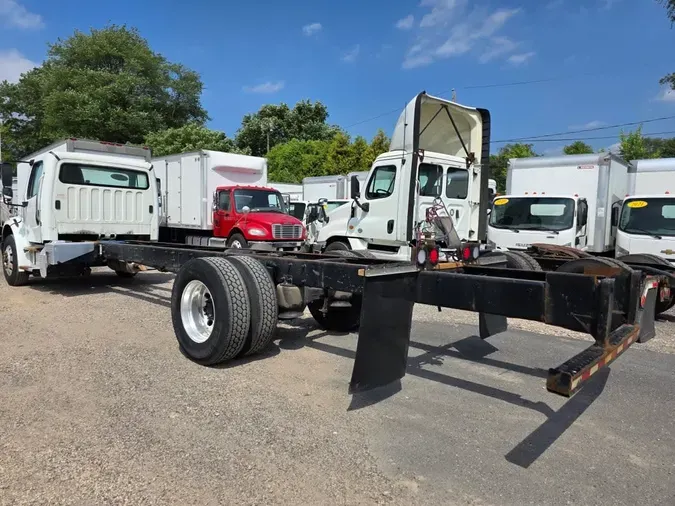 2019 FREIGHTLINER M2 106
