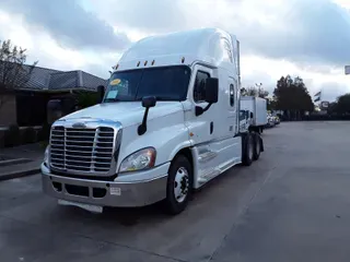 2016 Freightliner CASCADIA 125