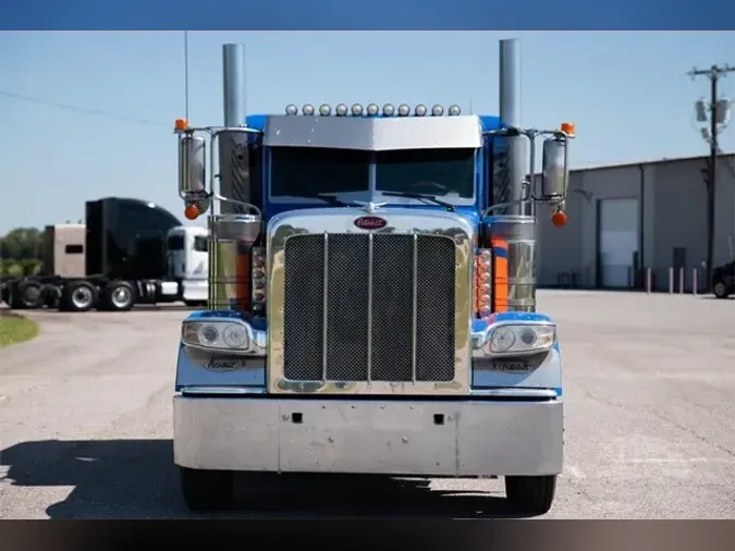 2021 PETERBILT 389