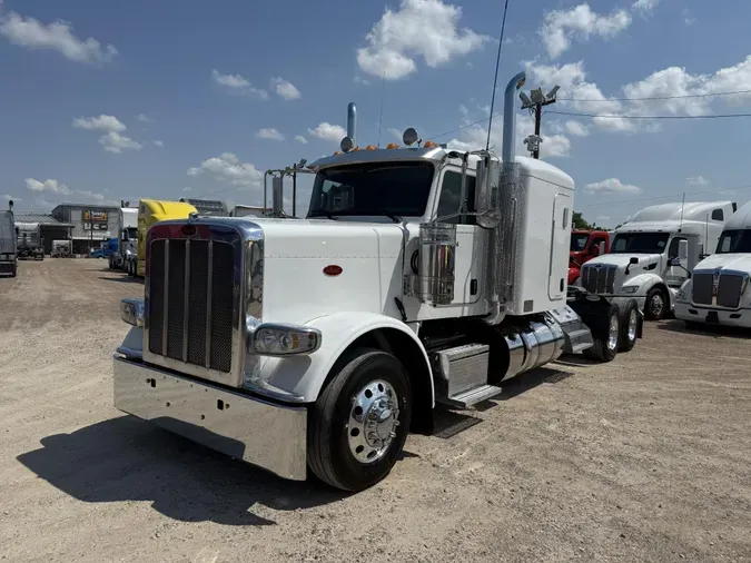 2023 Peterbilt 389