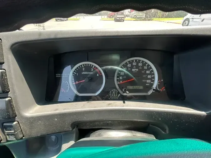 2019 ISUZU NPR-HD