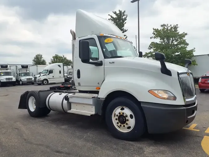 2021 NAVISTAR INTERNATIONAL LT625 DAYCAB S/A