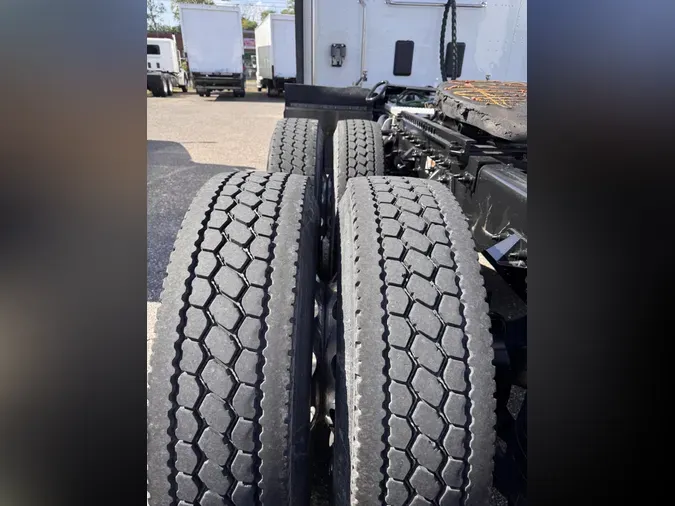 2022 Peterbilt 567
