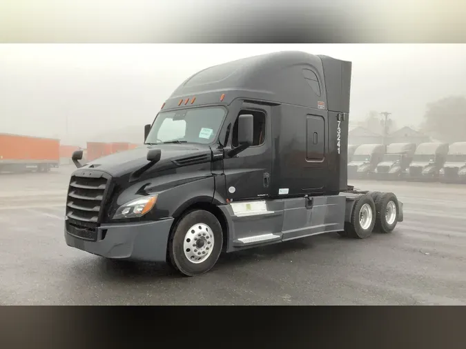 2021 Freightliner Cascadia 126dfac0eaef881ac806491ca4a148fa7bd