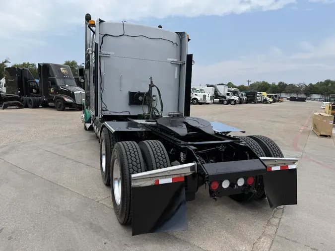 2020 Kenworth W900