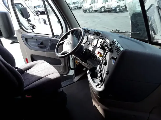 2020 FREIGHTLINER/MERCEDES CASCADIA 125dfad0edf062aadad990f4aafa5c21df9