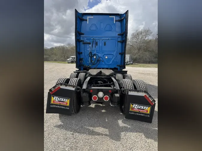 2022 Freightliner Cascadia