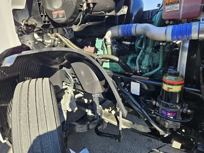 2021 VOLVO VNL64T860dfadcb4396db0a5d1b32559b6f25a3f4