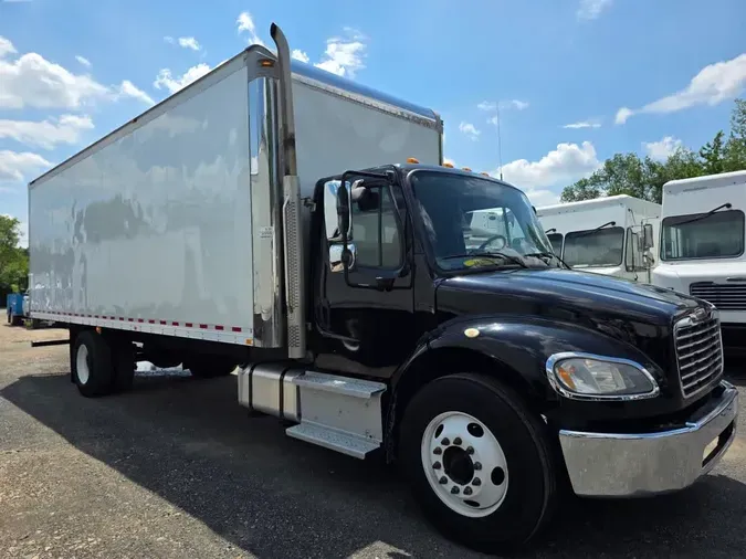 2018 FREIGHTLINER M2 106