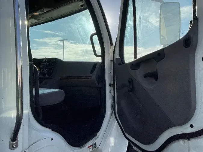 2020 Freightliner M2