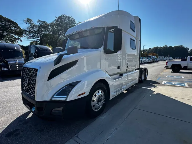 2020 Volvo VNL64T860