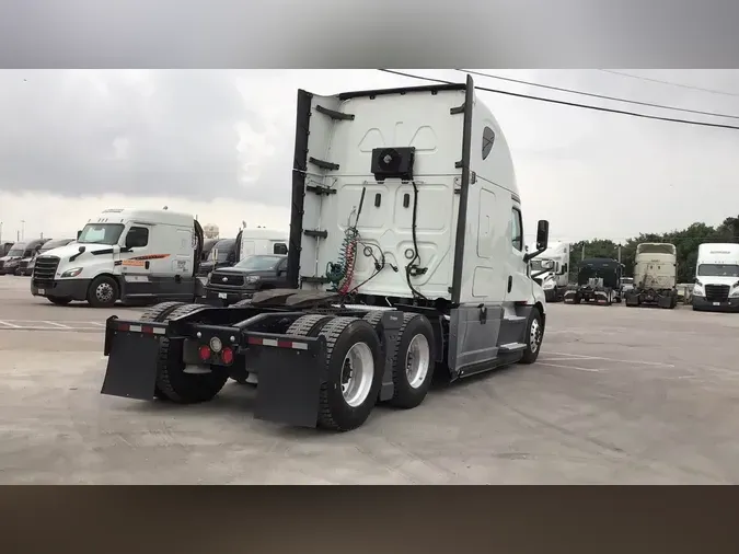 2020 Freightliner Cascadia