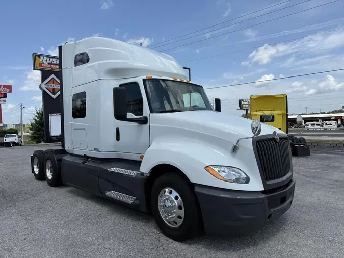 2018 International LT625