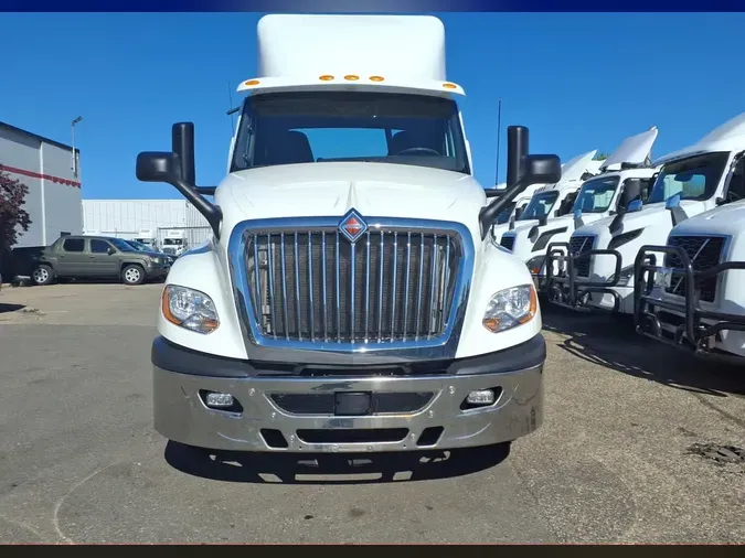 2019 NAVISTAR INTERNATIONAL LT625 DAYCAB T/A