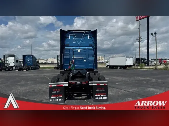 2020 VOLVO VNL760
