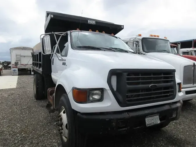 2000 FORD F750