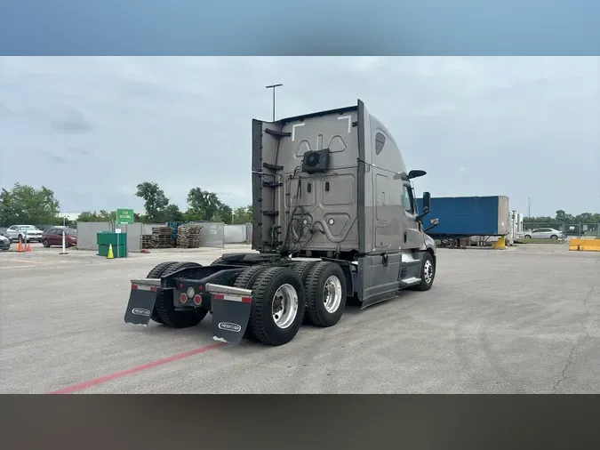 2022 Freightliner Cascadia