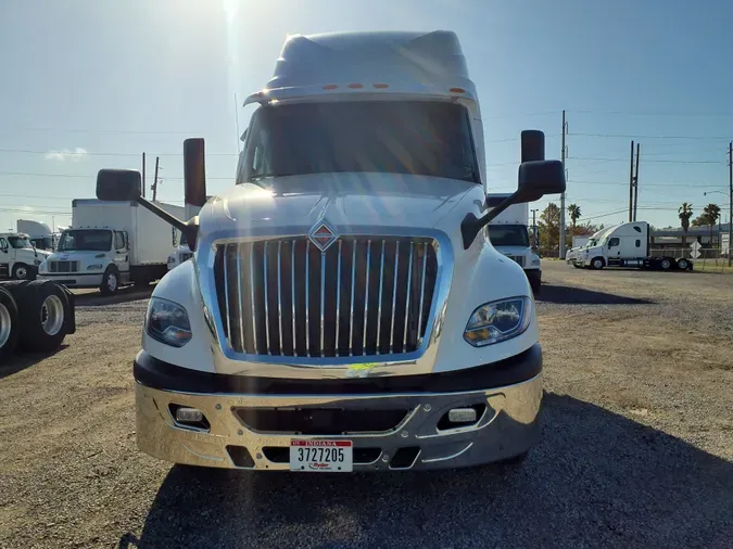 2019 NAVISTAR INTERNATIONAL LT625 SLPR CAB