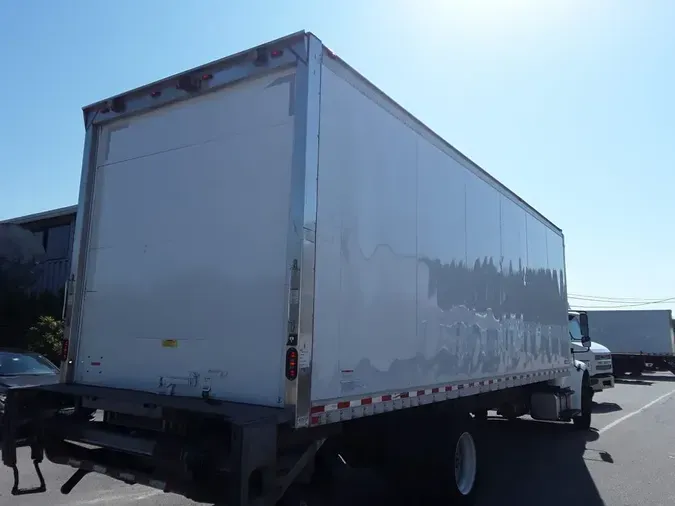 2018 FREIGHTLINER M2 106