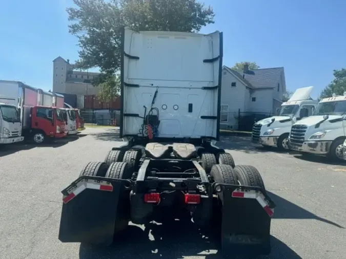 2020 NAVISTAR INTERNATIONAL LT625 SLPR CAB