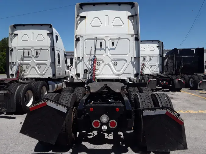 2019 FREIGHTLINER/MERCEDES CASCADIA 125