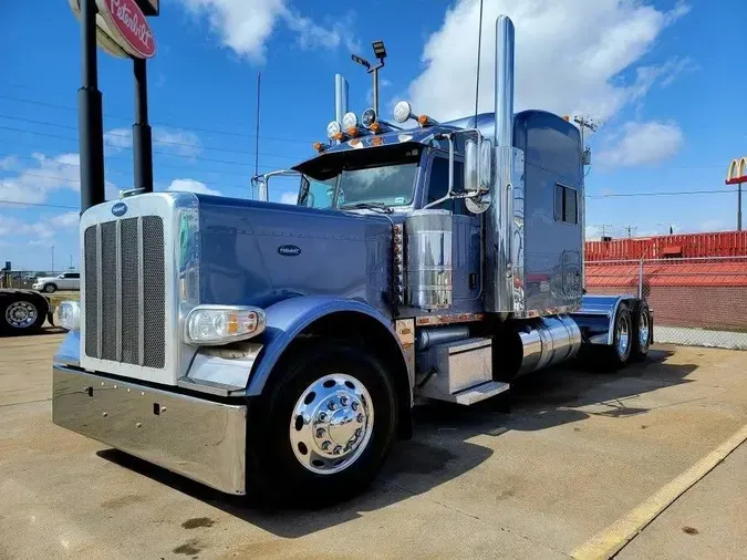 2023 Peterbilt 389