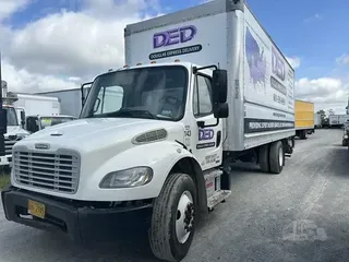 2012 FREIGHTLINER BUSINESS CLASS M2 106