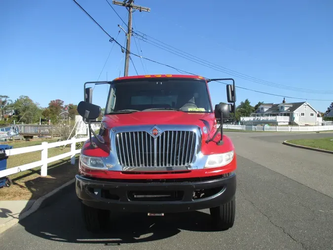 2018 INTERNATIONAL 4300