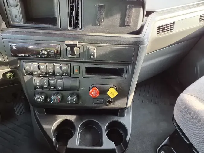 2019 NAVISTAR INTERNATIONAL LT625 SLPR CAB