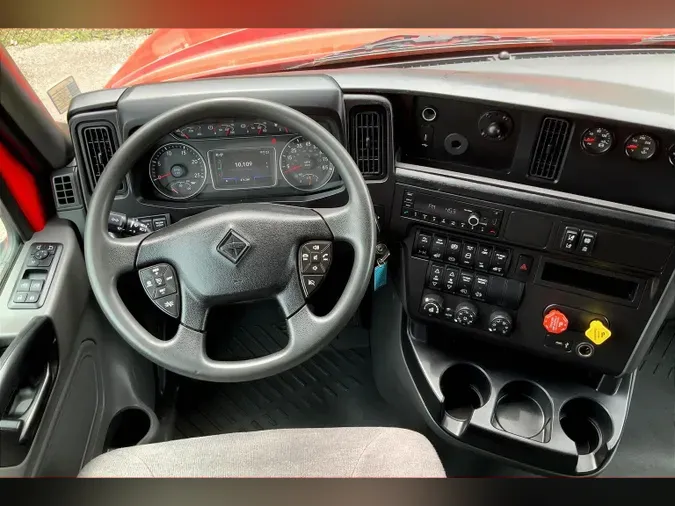 2022 INT LT625 6x4
