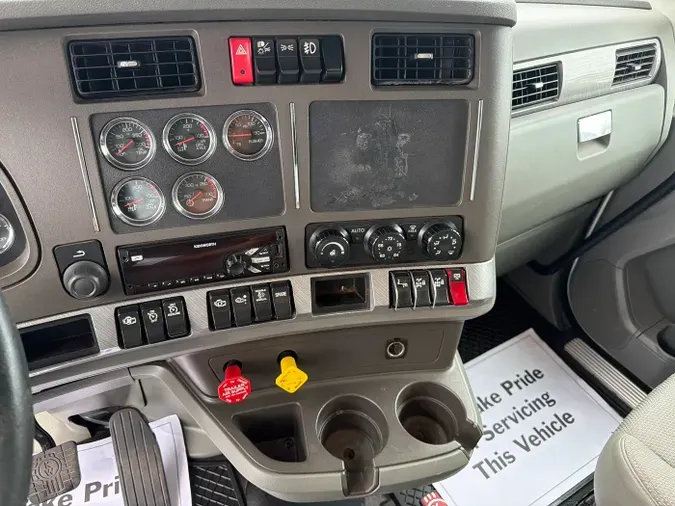 2018 Kenworth T880 Short Hooddfcc1f1769afbefef4a93045ec6303de