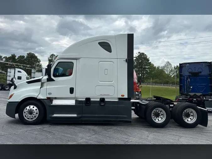 2020 FREIGHTLINER CASCADIA 126