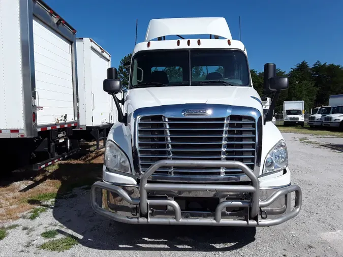 2019 FREIGHTLINER/MERCEDES CASCADIA 125