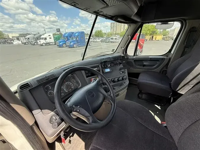 2016 FREIGHTLINER CASCADIA