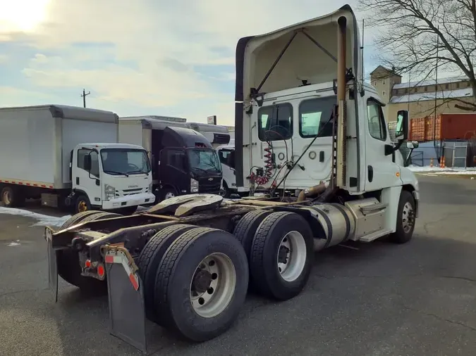 2018 FREIGHTLINER/MERCEDES CASCADIA 125dfd3f5ed593315016407d12d075740c7