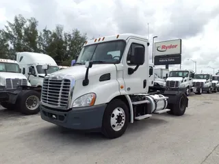 2016 FREIGHTLINER/MERCEDES CASCADIA 113